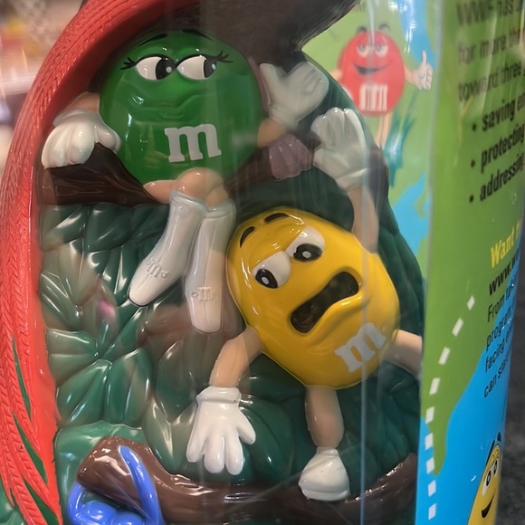 M & M’s Wild Adventure Endangered Wildlife Banks - Picture 2 of 4